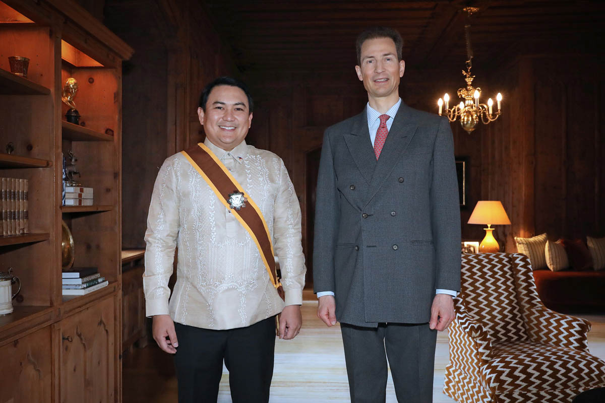 S.E. Bernard Faustino La Madrid Dy, Botschafter der Republik der Philippinen und S.D. Erbprinz Alois von und zu Liechtenstein.