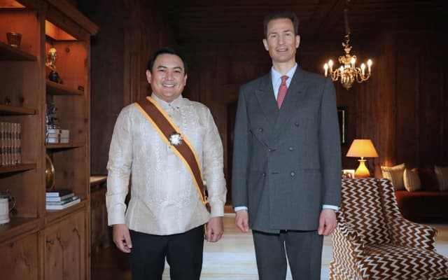 S.E. Bernard Faustino La Madrid Dy, Botschafter der Republik der Philippinen und S.D. Erbprinz Alois von und zu Liechtenstein.