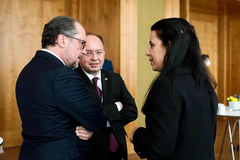 Die Aussenminister aus Österreich, Rumänien und Liechtenstein: Alexander Schallenberg, Bogdan Aurescu, Dominique Hasler