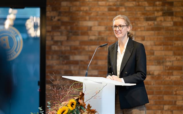 Regierungschef-Stellvertreterin Sabine Monauni stellte die aktuellen Rahmenbedingungen und Herausforderungen des Wirtschaftsstandortes vor.