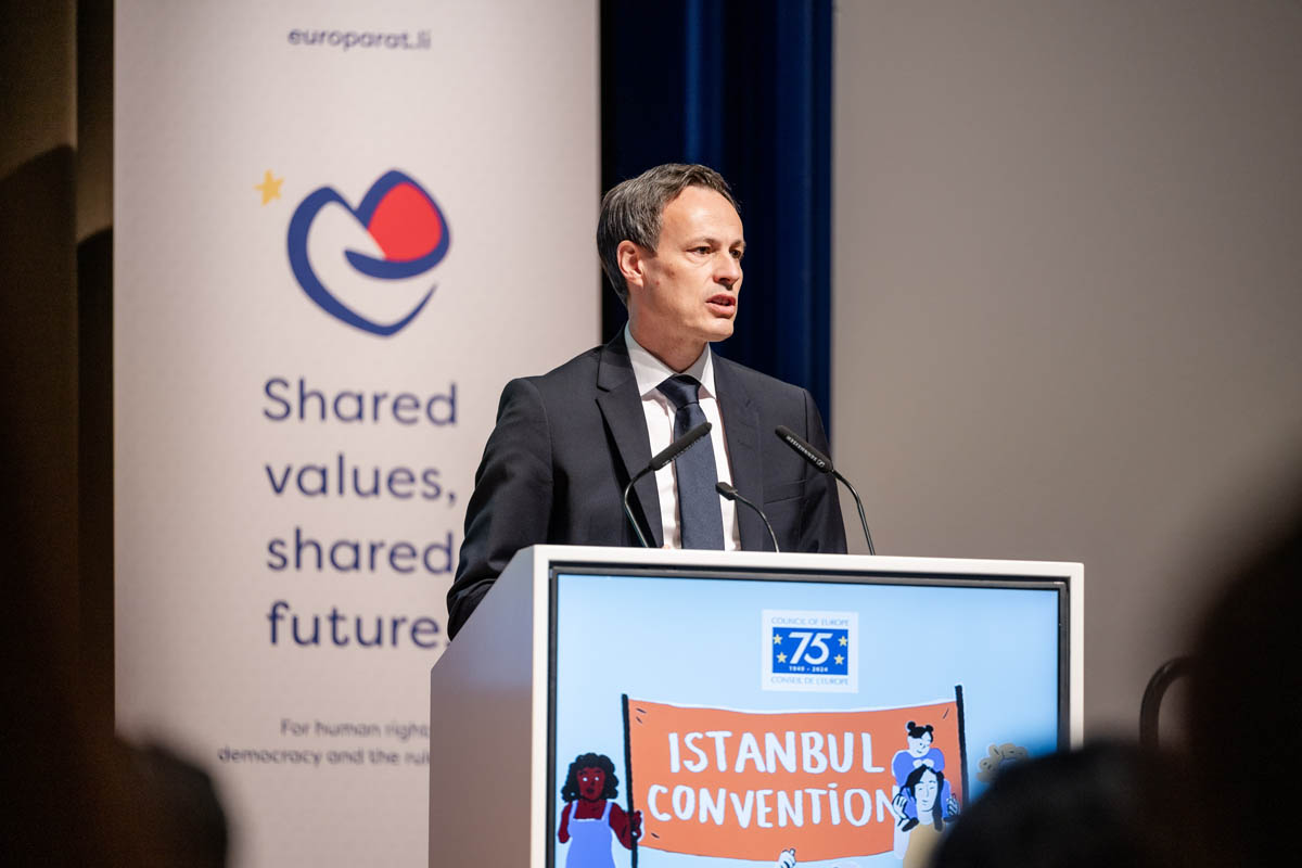 Martin Frick, Leiter Amt für Auswärtige Angelegenheiten bei seinen Ausführungen.