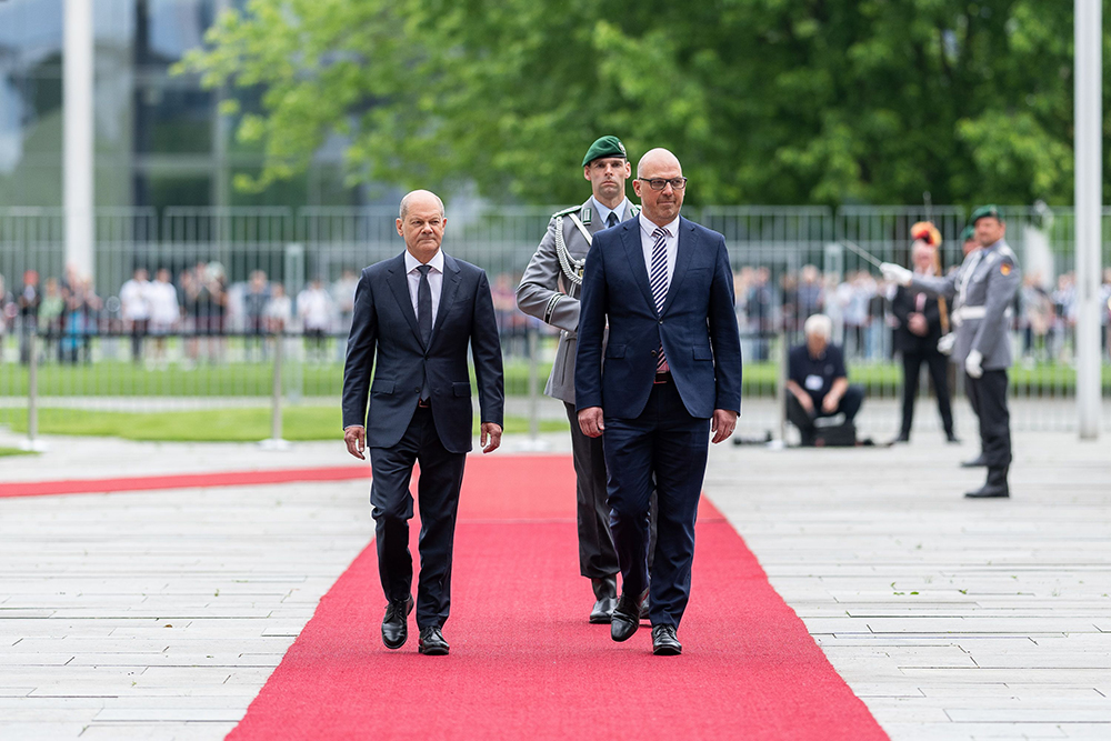 Regierungschef Risch trifft Bundeskanzler Scholz in Berlin