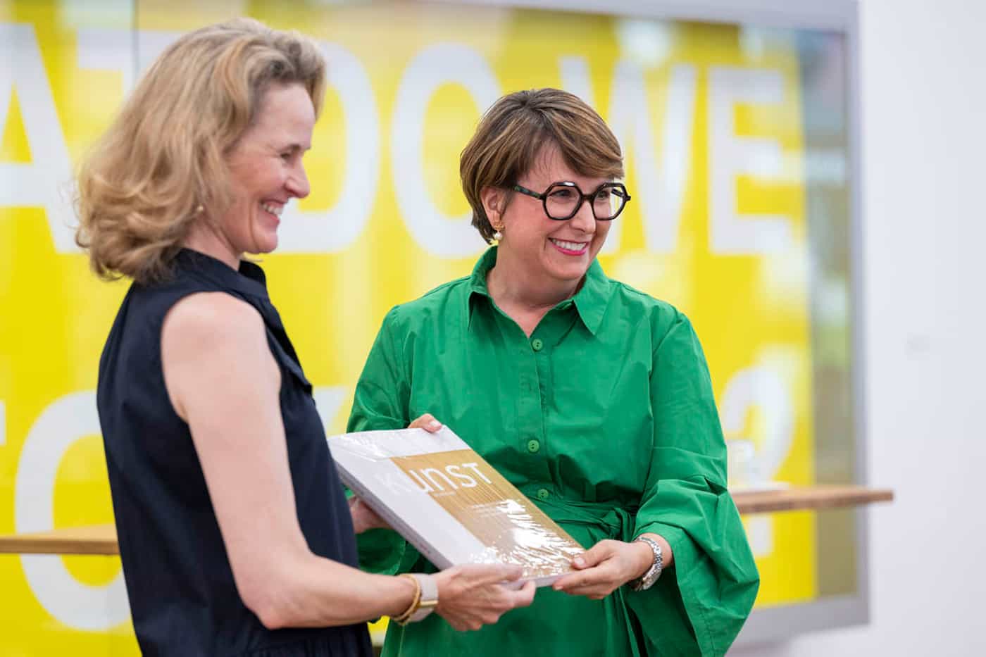 (v.l.) I.K.H. Erbprinzessin Sophie von und zu Liechtenstein und die Präsidentin der Kunstgesellschaft Vanessa Cosi