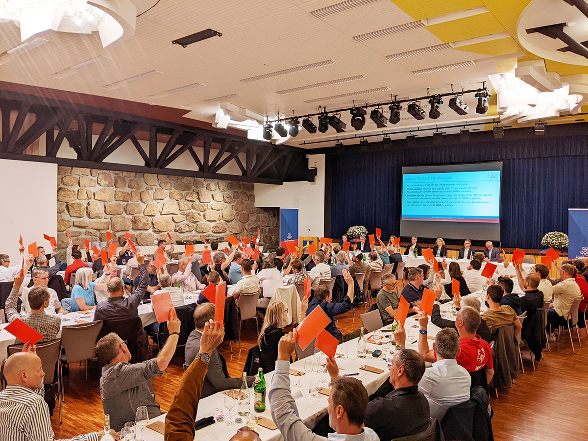 Liechtenstein Olympic Committee (LOC) – Delegiertenversammlung wählt neue Vorstandsmitglieder und ernennt Roman Hermann zum Ehrenmitglied