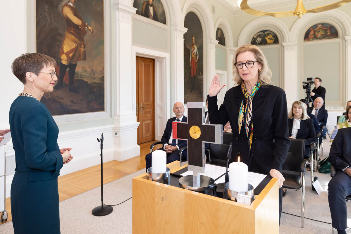 Regierungschefin-Stellvertreterin Sabine Monauni bei der Vereidigung.