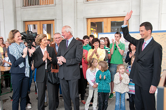  Die Fürstenfamilie im Juni 2012 (Manifest Schaan)