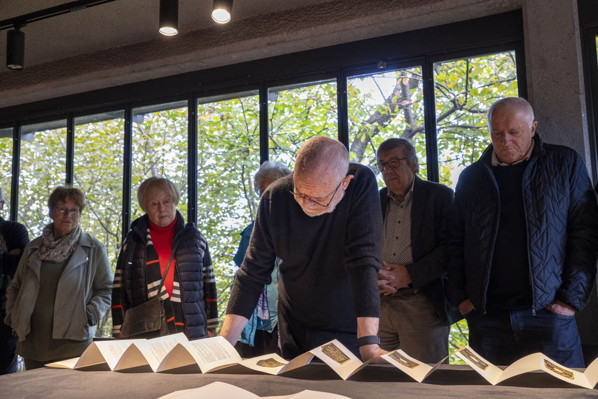 Gert Gschwendtner bei der Vorlesung an der Vernissage