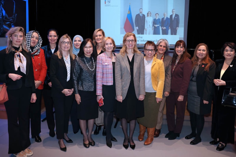 Botschafterinnen und Botschafter erhalten Einblick in die Prioritäten der Regierung