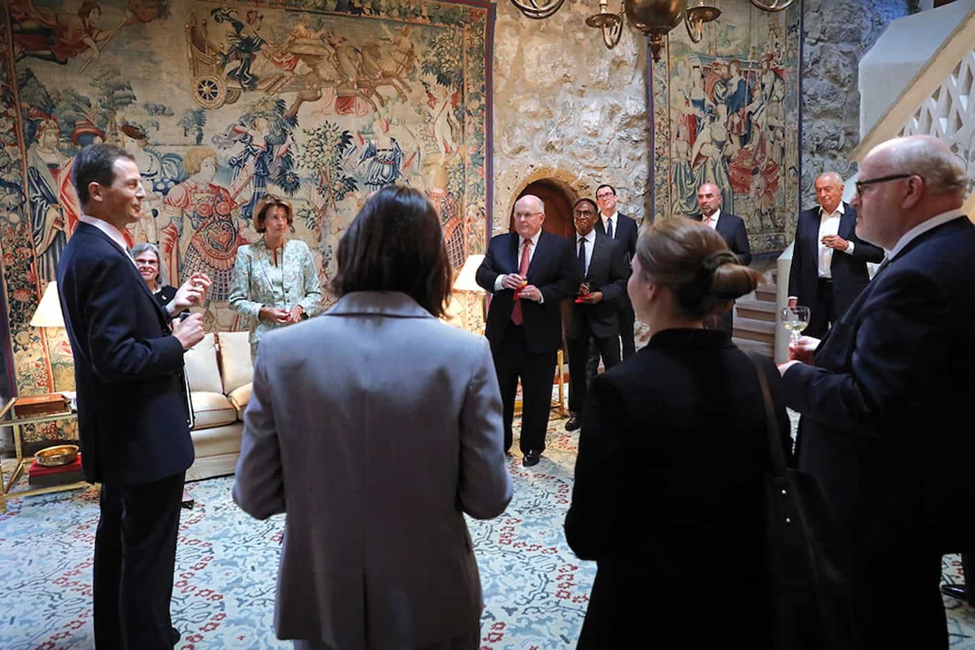 Die liechtensteinischen Honorarkonsuln wurden von S.D. Erbprinz Alois von und zu Liechtenstein auf Schloss Vaduz empfangen.