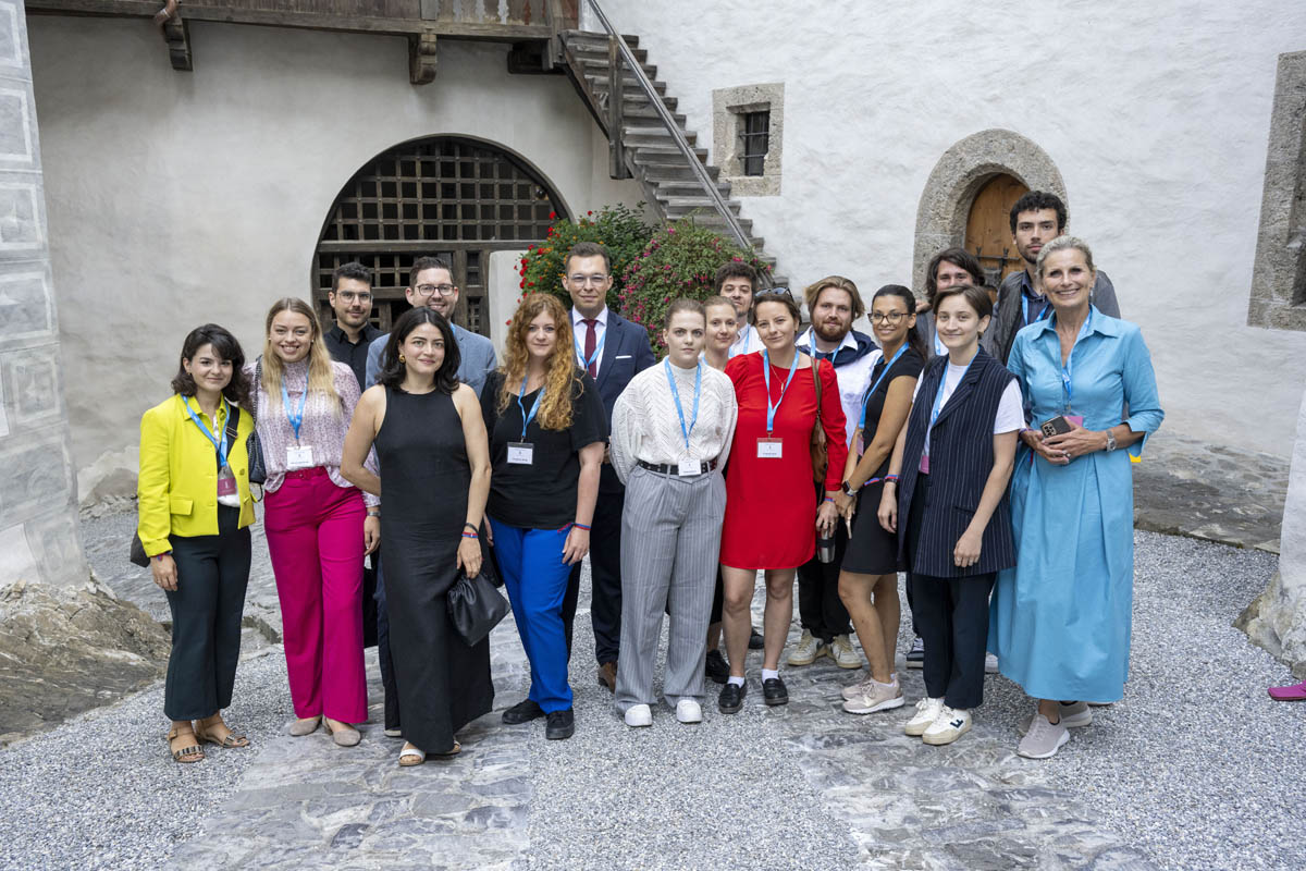 Fotos – S.D. Erbprinz Alois von und zu Liechtenstein im Interview mit den Medien