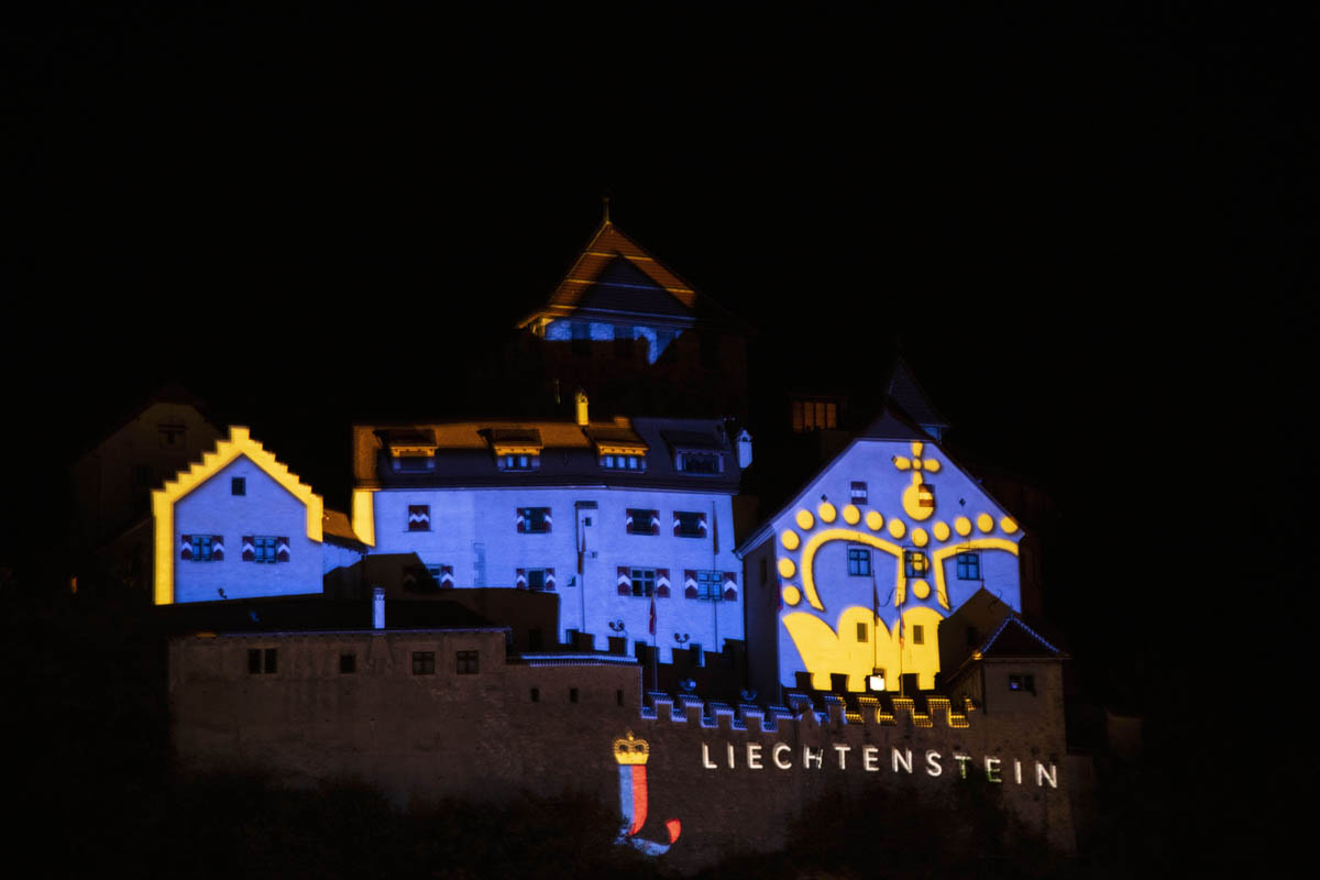 Fotos – Schloss Vaduz – Höhenfeuer – Krone auf Tuass – Feuerwerk