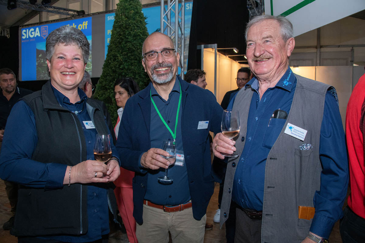 Eröffnungstag und Messerundgang, (Teil 1)